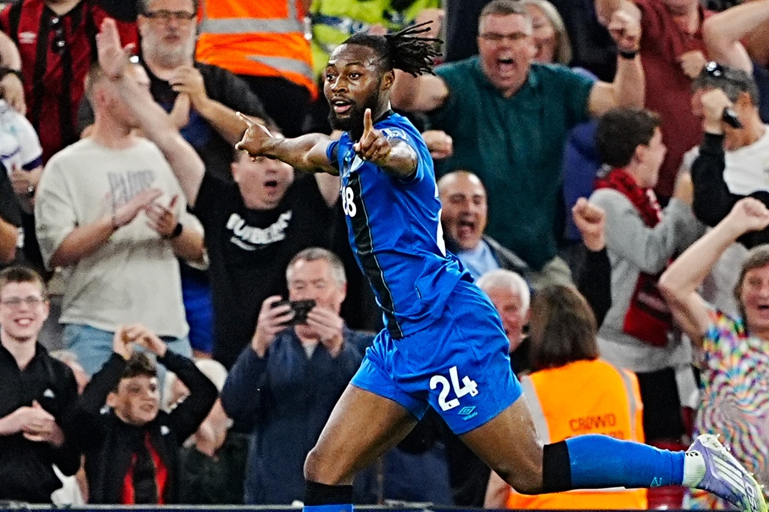 Man arrested over alleged Semenyo abuse is banned from every football stadium 